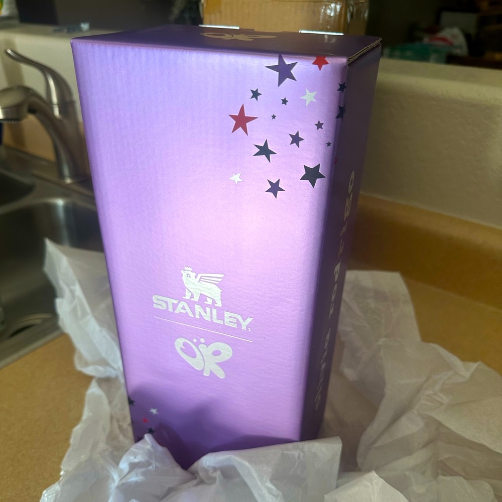 Stanley x Olivia Rodrigo 40oz